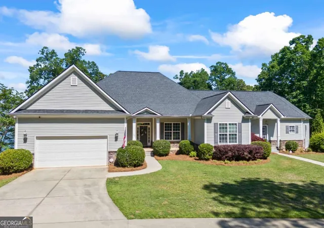 Photo 3 of Single family home for sale at 160 Evans Dr, Bogart, GA 30622 | MLS# 10825894 | Listing updated on 2026-08-28