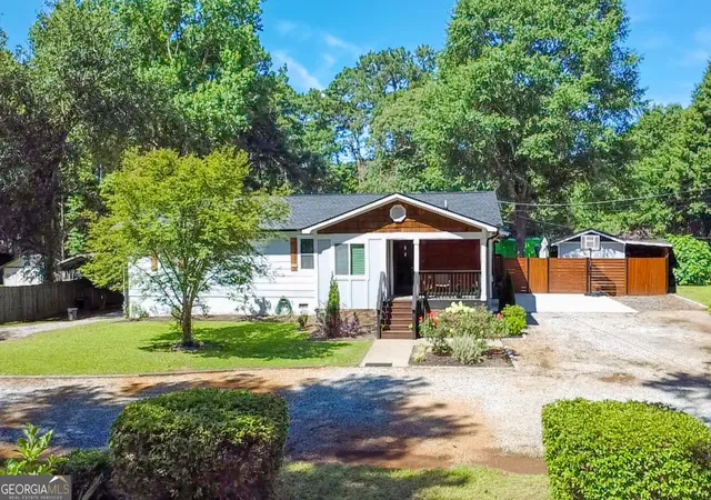 1st image of 40 Pleasant Valley Rd, Mcdonough, GA 30253 | MLS# 10793584