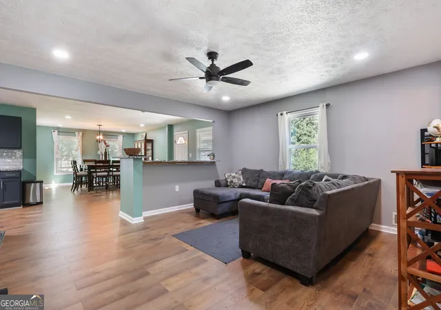 5th image of 40 Pleasant Valley Rd, Mcdonough, GA 30253 | MLS# 10793584