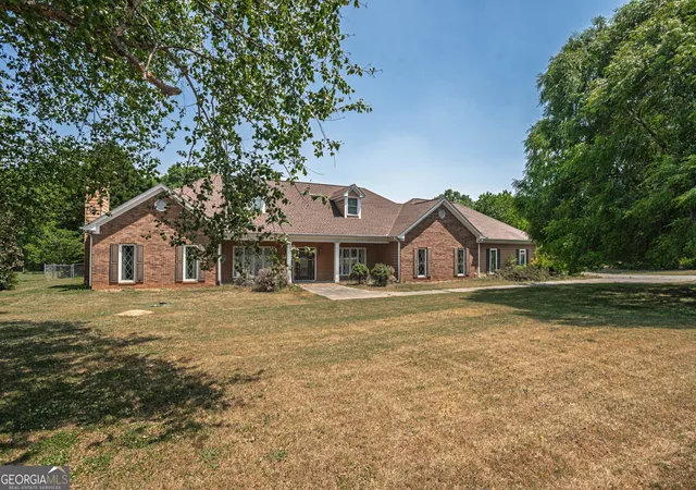 Photo 1 of Single family home for sale at 1520 Old Monroe Madison Hwy, Monroe, GA 30655 | MLS# 10742804 | Listing updated on 2026-08-23