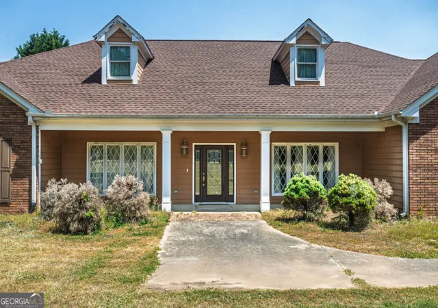 Photo 3 of Single family home for sale at 1520 Old Monroe Madison Hwy, Monroe, GA 30655 | MLS# 10742804 | Listing updated on 2026-08-23