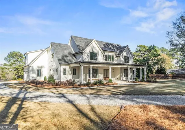 Photo 3 of Single family home for sale at 1090 Essex Rd, Watkinsville, GA 30677 | MLS# 10660750 | Listing updated on 2025-12-28