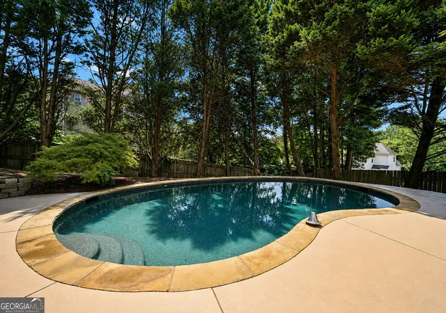 2nd image of 529 Morning Pl Way, Suwanee, GA 30024 | MLS# 10819083