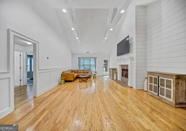 Photo 4 of Single family home for sale at 529 Morning Pl Way, Suwanee, GA 30024 | MLS# 10819083 | Listing updated on 2026-09-23