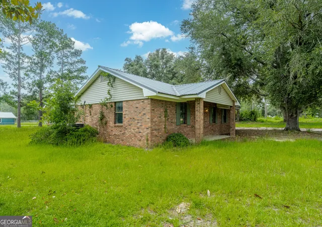 Photo 3 of Single family home for sale at 517 Ben Carver Rd, Douglas, GA 31535 | MLS# 10785635 | Listing updated on 2026-08-06