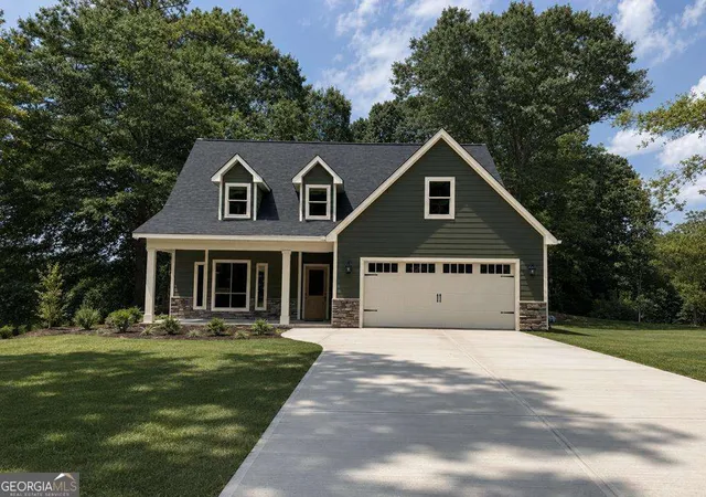 Photo 1 of Single family home for sale at 655 Longview St, Carrollton, GA 30117 | MLS# 10812511 | Listing updated on 2026-08-07