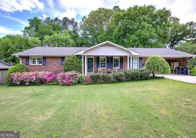 Photo 1 of Single family home for sale at 27 Oakdale Dr, Cartersville, GA 30120 | MLS# 10797507 | Listing updated on 2026-09-12