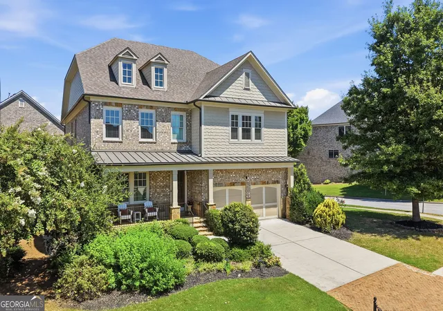 Photo 2 of Sale Pending at 467 Lancashire Dr, Marietta, GA 30068 | MLS# 10835461 | Listing updated on 2026-09-04