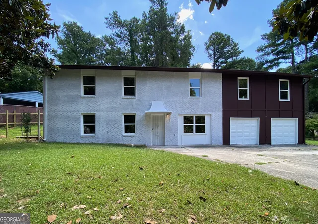 Photo 2 of Single family home for sale at 2830 Allegro Dr Nw, Atlanta, GA 30318 | MLS# 10807759 | Listing updated on 2026-09-01