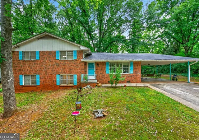 Photo 2 of Single family home for sale at 4894 Candlewood Ln, Stone Mountain, GA 30088 | MLS# 10786316 | Listing updated on 2026-09-11