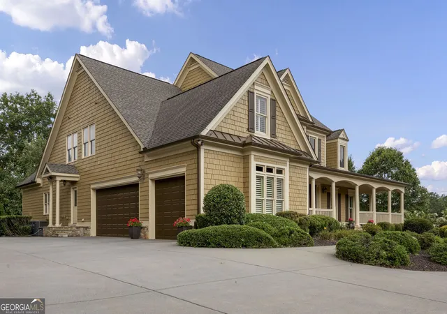 Photo 2 of Mansion for sale at 373 Flatstone Way Sw, Marietta, GA 30064 | MLS# 10729929 | Listing updated on 2026-08-01