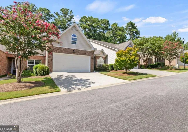 Photo 3 of Condo for sale at 4617 Eden Ridge Dr, Acworth, GA 30101 | MLS# 10828613 | Listing updated on 2026-09-02