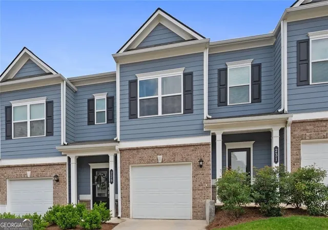 Homes for sale in Cartersville, GA | 229 Dupont Dr, Cartersville, GA 30121 | MLS# 10776697
