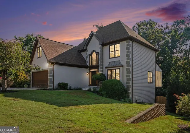 2nd image of 900 Secret Cove Dr, Sugar Hill, GA 30518 | MLS# 10801125