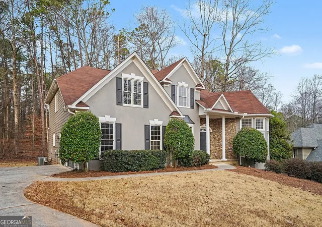 Photo 2 of Sale Pending at 135 Birch Hollow Trl Nw, Marietta, GA 30064 | MLS# 10667335 | Listing updated on 2026-09-10