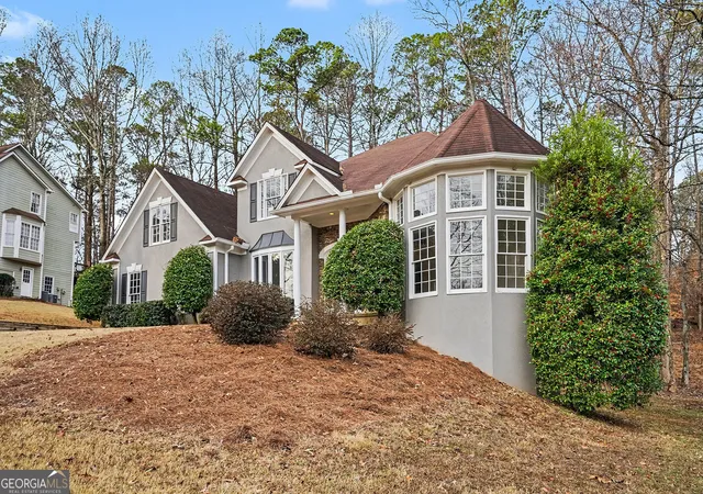 Photo 3 of Sale Pending at 135 Birch Hollow Trl Nw, Marietta, GA 30064 | MLS# 10667335 | Listing updated on 2026-09-10