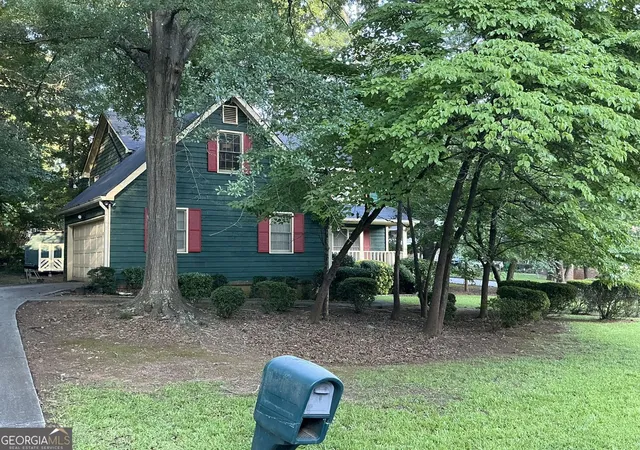 3rd image of 1454 Albans Ct, Lithonia, GA 30058 | MLS# 10792334