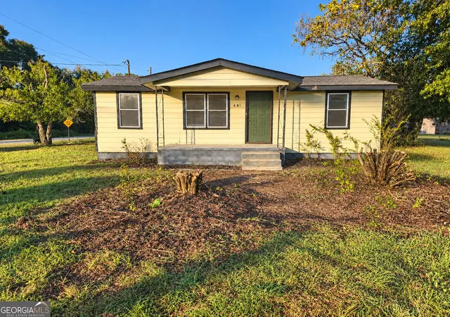 Single family home for sale at 407 Attaway St, East Dublin, GA 31027 | MLS# 10877747
