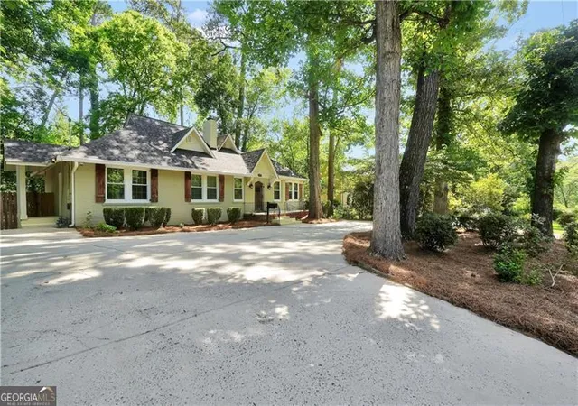 Photo 3 of Single family home for sale at 3175 Ingleside Ave, Macon, GA 31204 | MLS# 10800420 | Listing updated on 2026-08-09