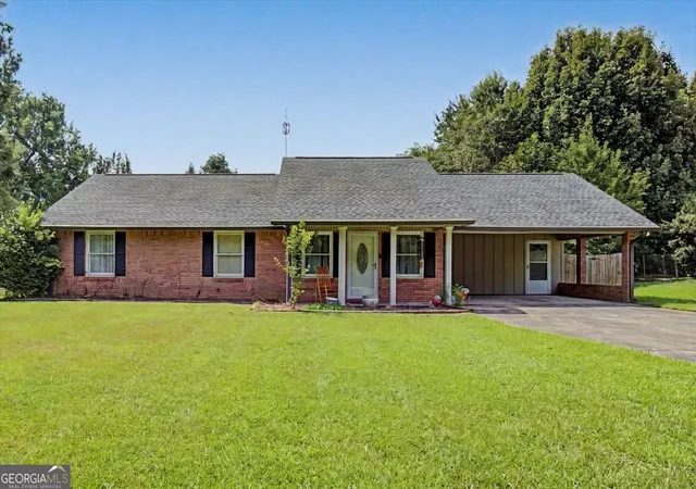 1st image of 1158 Fairview Rd Nw, Calhoun, GA 30701 | MLS# 10824457