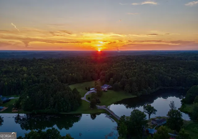 3rd image of 1703 Bullards Ferry Rd, Elberton, GA 30635 | MLS# 10578774