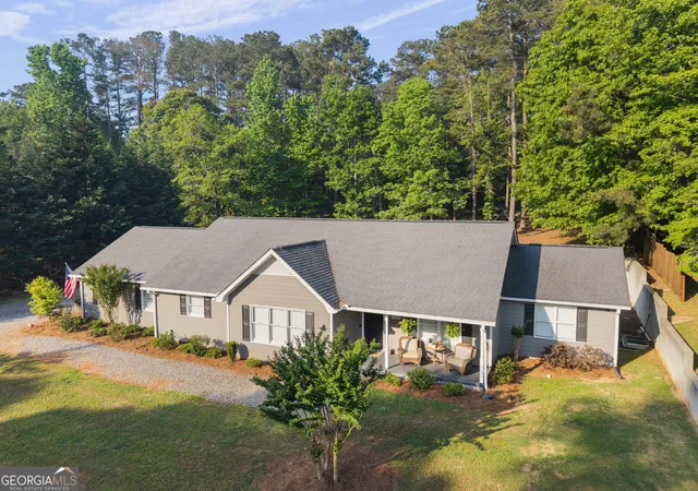 Photo 3 of Single family home for sale at 2777 Chickadee Dr, Monroe, GA 30655 | MLS# 10801859 | Listing updated on 2026-09-18