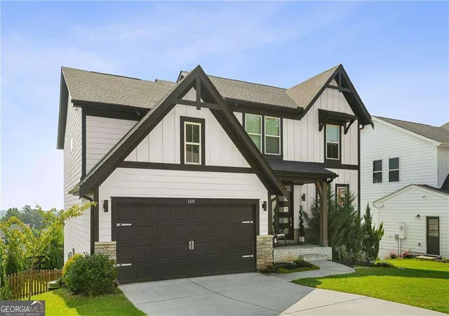 Photo 3 of Single family home for sale at 169 Greenbrier Way, Canton, GA 30114 | MLS# 10803762 | Listing updated on 2026-07-25