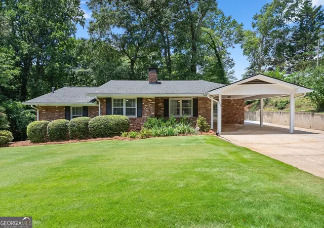 2nd image of 1085 Tanglewood Dr, Gainesville, GA 30501 | MLS# 10808686