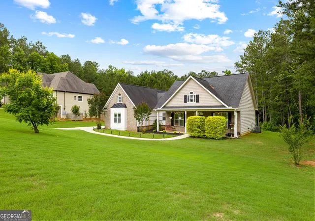 2nd image of 22 Gordon Manor Ct, Senoia, GA 30276 | MLS# 10777129