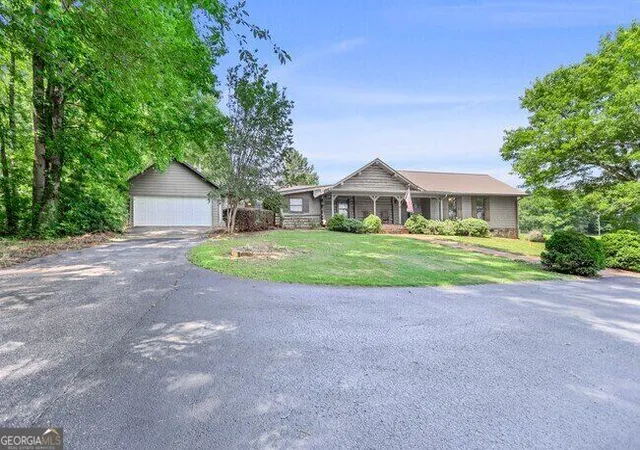 Photo 2 of Single family home for sale at 120 Jandale Dr, Lagrange, GA 30241 | MLS# 10836856 | Listing updated on 2026-09-18