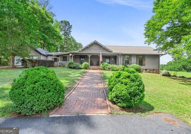 Photo 3 of Single family home for sale at 120 Jandale Dr, Lagrange, GA 30241 | MLS# 10836856 | Listing updated on 2026-09-18