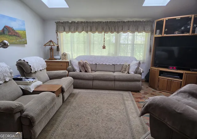 Photo 4 of Single family home for sale at 3273 Pin Oak Cir, Atlanta, GA 30340 | MLS# 10822605 | Listing updated on 2026-08-26