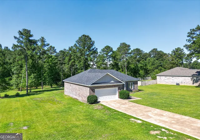 Photo 2 of Sale Pending at 214 Dewpoint Dr, Statesboro, GA 30458 | MLS# 10777915 | Listing updated on 2026-09-20