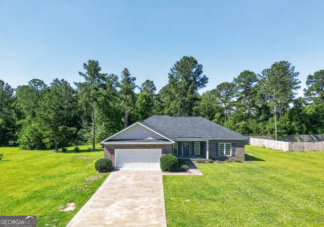 Photo 3 of Sale Pending at 214 Dewpoint Dr, Statesboro, GA 30458 | MLS# 10777915 | Listing updated on 2026-09-20