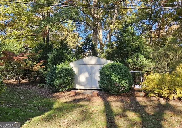 Photo 3 of Single family home for sale at 1234 Se Sunset Dr, Winder, GA 30680 | MLS# 10831359 | Listing updated on 2026-09-05
