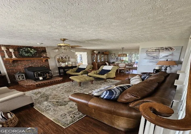 Photo 4 of Single family home for sale at 1234 Se Sunset Dr, Winder, GA 30680 | MLS# 10831359 | Listing updated on 2026-09-05