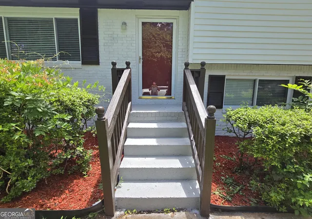 3rd image of 1743 Hillview Ave, Jonesboro, GA 30236 | MLS# 10815246