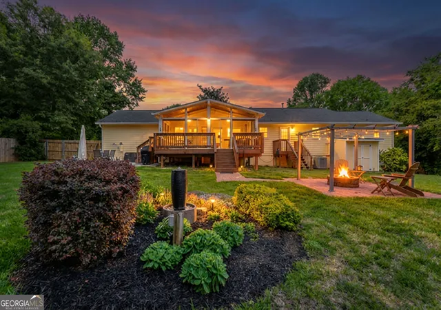 2nd image of 8910 Teal Ln, Jonesboro, GA 30236 | MLS# 10728024