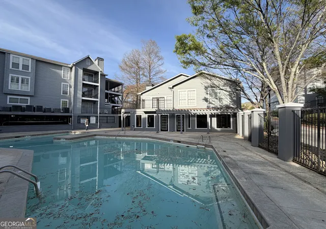 4th image of 418 Granville Ct, Sandy Springs, GA 30328 | MLS# 10722478