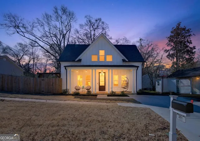 3rd image of 201 Marshall Ave, Hogansville, GA 30230 | MLS# 10818923