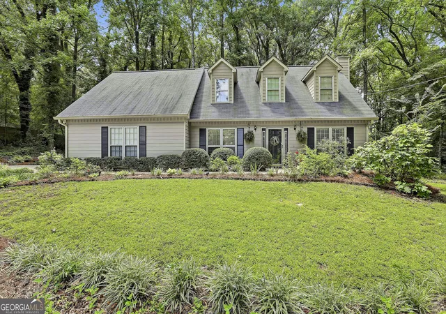 2nd image of 110 Greenbriar Trl, Lagrange, GA 30241 | MLS# 10810798