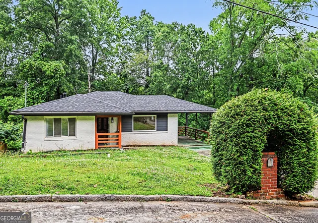 Photo 4 of Single family home for sale at 186 Arcadia Cir NW, Atlanta, GA 30314 | MLS# 10768765 | Listing updated on 2026-09-03