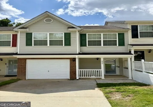 Photo 2 of Townhouse for sale at 6504 Holly Ln, Union City, GA 30291 | MLS# 10825665 | Listing updated on 2026-09-22