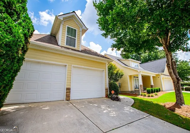 Photo 2 of Single family home for sale at 3 Gables Wy, Newnan, GA 30265 | MLS# 10824519 | Listing updated on 2026-08-26