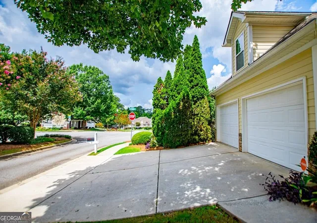 Photo 3 of Single family home for sale at 3 Gables Wy, Newnan, GA 30265 | MLS# 10824519 | Listing updated on 2026-08-26
