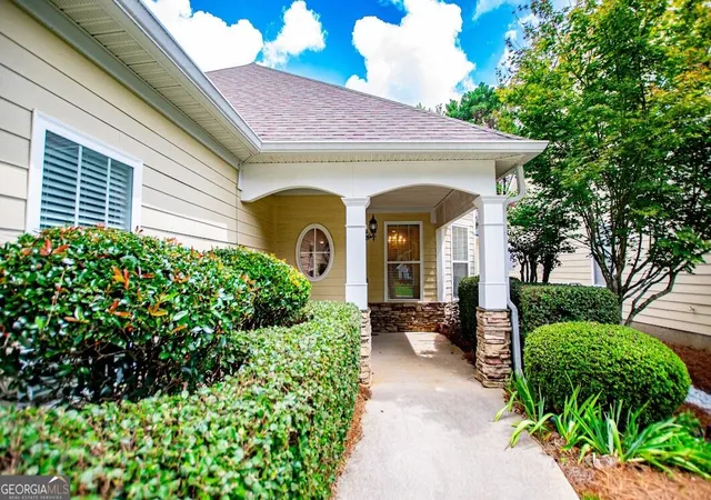 Photo 3 of Single family home for sale at 3 Gables Wy, Newnan, GA 30265 | MLS# 10824519 | Listing updated on 2026-08-26