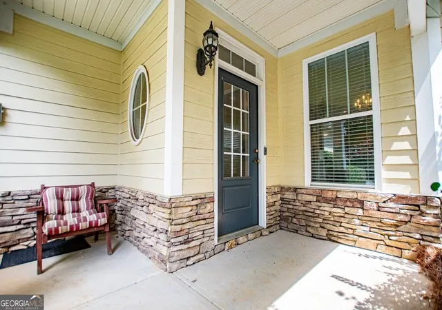 Photo 4 of Single family home for sale at 3 Gables Wy, Newnan, GA 30265 | MLS# 10824519 | Listing updated on 2026-08-26