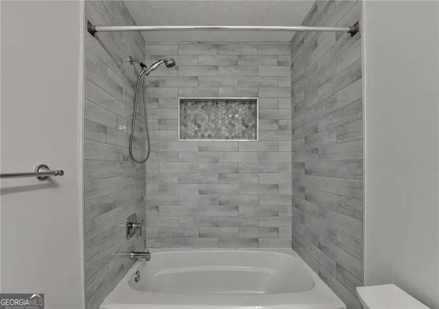 Photo 3 of Sale Pending at 2385 Keenland Ct, Cumming, GA 30040 | MLS# 10704663 | Listing updated on 2026-09-13