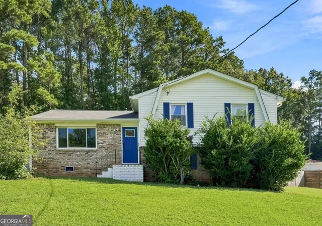 Photo 1 of Single family home for sale at 624 Village Lane Dr Sw, Marietta, GA 30060 | MLS# 10829815 | Listing updated on 2026-09-09