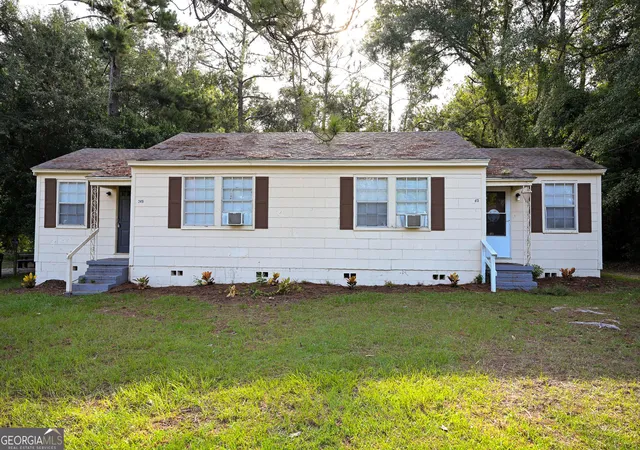Photo 1 of Multi family home for sale at 2413 Knox Dr, Valdosta, GA 31602 | MLS# 10834241 | Listing updated on 2026-09-10